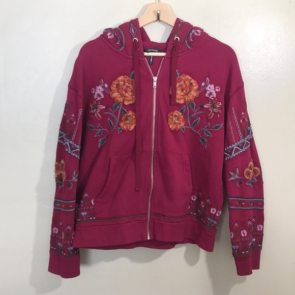 DRIFTWOOD Tops - EUC Driftwood Embroidered Floral Hoodie
